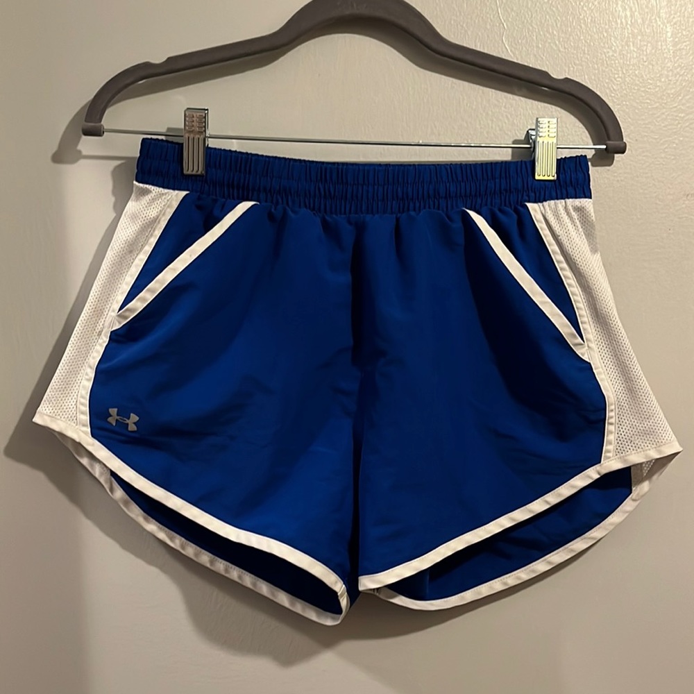 UA Fly-By Shorts in blue